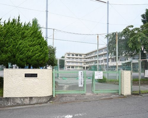 【中学校】鶴川第二中学校まで307ｍ