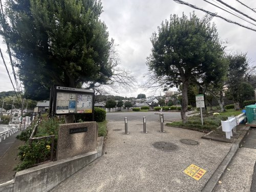 【公園】上山町南公園まで140ｍ