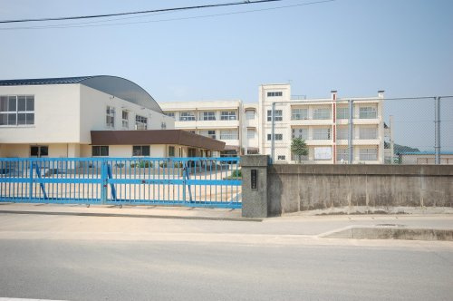 【小学校】香呂小学校まで1352ｍ