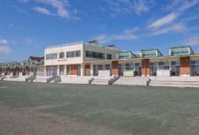 【小学校】前橋市立粕川小学校まで931ｍ