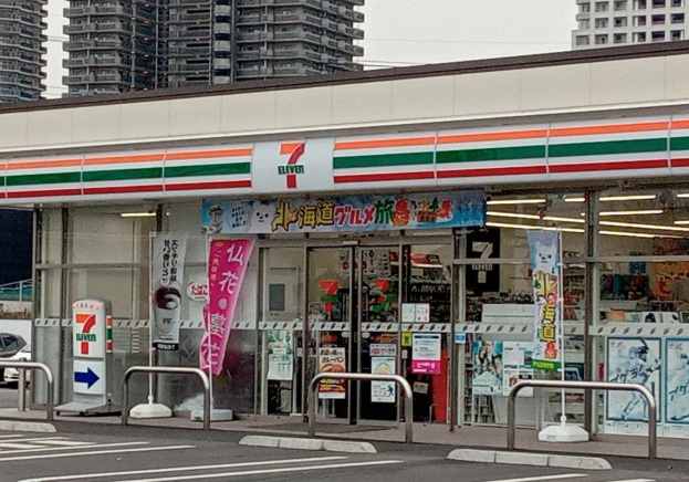 【コンビニエンスストア】セブンイレブン　所沢有楽町店まで424ｍ