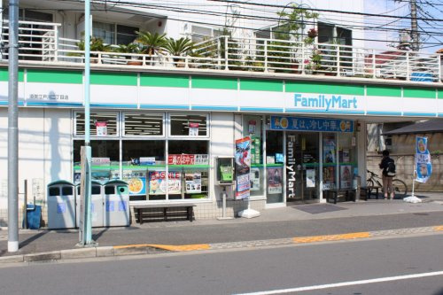 【コンビニエンスストア】ファミリーマート　須賀江戸川二丁目店まで421ｍ