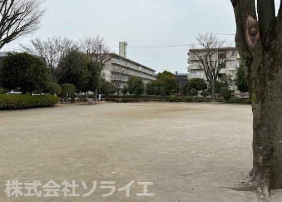 【公園】上郷公園まで304ｍ
