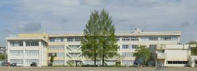 【中学校】日高市立高根小中学校まで950ｍ