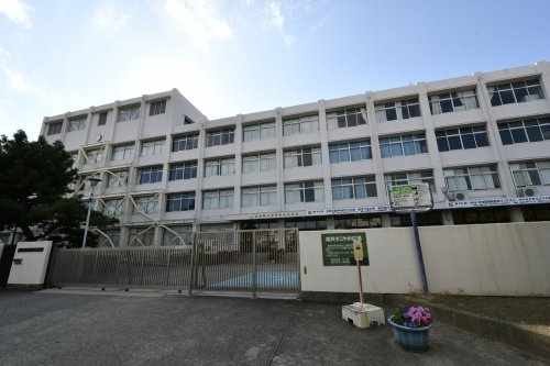 【高校】兵庫県立　伊丹西高等学校まで1425ｍ