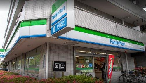 【コンビニエンスストア】ファミリーマート　下丸子三丁目店まで544ｍ