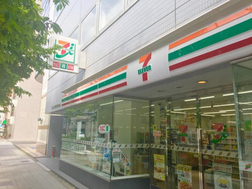 【コンビニエンスストア】セブンイレブン　日本橋小伝馬町店まで326ｍ