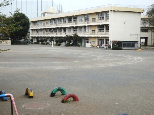 【小学校】相模原市立緑台小学校まで350ｍ