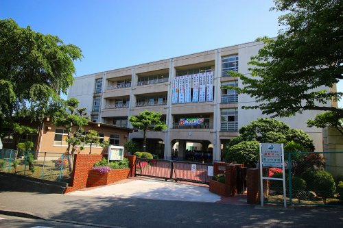 【中学校】川崎市立野川中学校まで1556ｍ