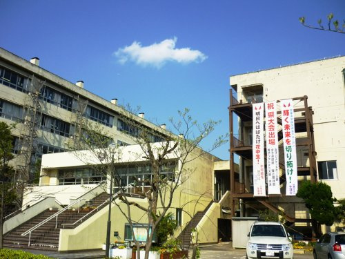 【中学校】草加市立花栗中学校まで641ｍ