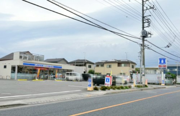 【コンビニエンスストア】ローソン・スリーエフ　あきる野二宮店まで885ｍ