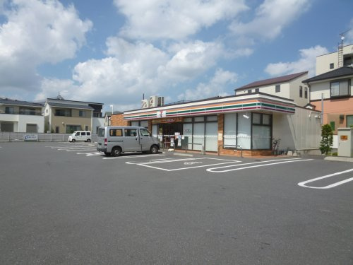 【コンビニエンスストア】セブンイレブン　草加金明通り店まで766ｍ