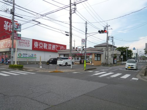 【コンビニエンスストア】セブンイレブン　越谷千間台東店まで1002ｍ