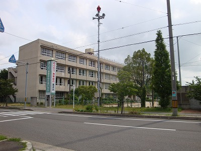 【中学校】高浜市立南中学校まで721ｍ