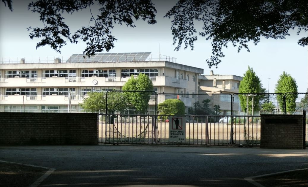 【中学校】小山市立間々田中学校まで3314ｍ