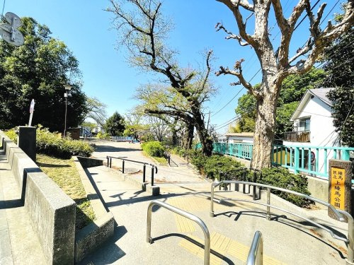 【公園】練馬区立上練馬公園まで540ｍ