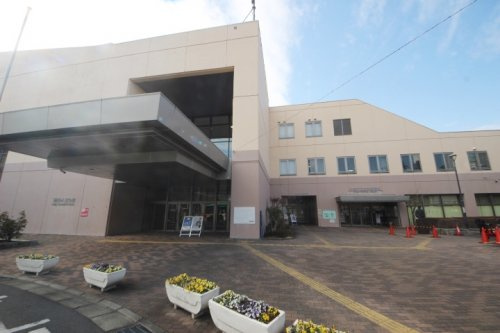 【図書館】新座市立中央図書館まで748ｍ