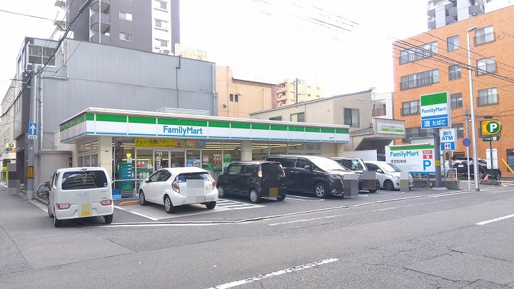 【コンビニエンスストア】ファミリーマート　猫屋町店まで376ｍ