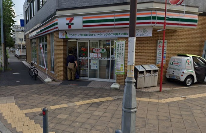 【コンビニエンスストア】セブンイレブン　新松戸4丁目店まで215ｍ