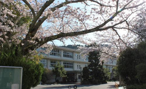【小学校】甲賀市立水口小学校まで1748ｍ