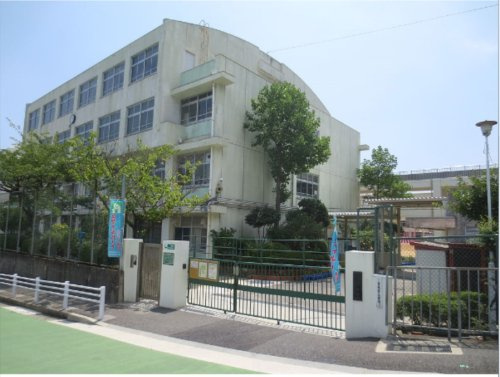 【小学校】神戸市立渦が森小学校まで650ｍ