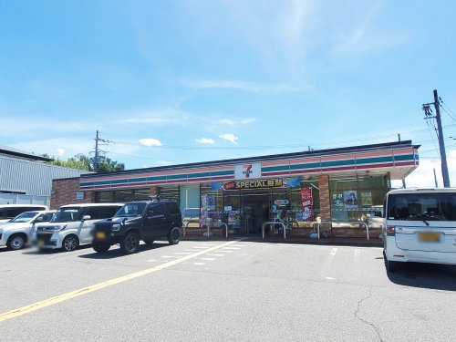 【コンビニエンスストア】セブン－イレブン亀岡篠町王子店まで1110ｍ