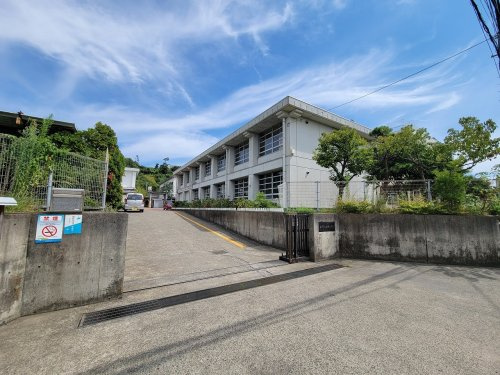【小学校】藤沢市立片瀬小学校まで1363ｍ
