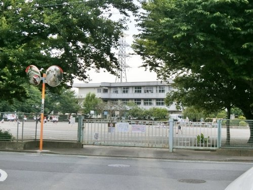 【小学校】相模原市立淵野辺東小学校まで550ｍ