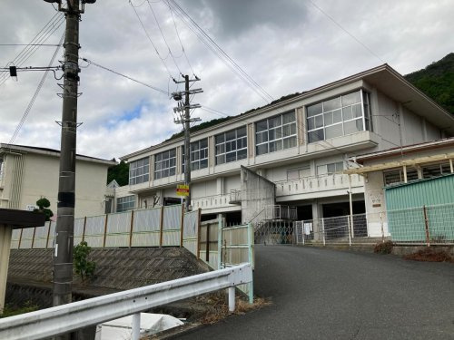 【小学校】桜丘小学校まで890ｍ