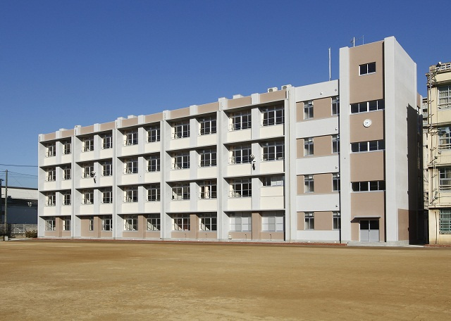 【中学校】大阪市立緑中学校まで560ｍ