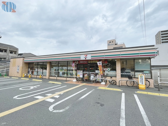 【コンビニエンスストア】セブンイレブン　大阪緑1丁目店まで320ｍ
