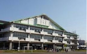 【小学校】宇都宮市立上戸祭小学校まで860ｍ