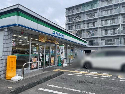 【コンビニエンスストア】ファミリーマート　高知長浜店まで352ｍ