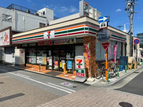【コンビニエンスストア】セブンイレブン　近鉄大和八木駅南口店まで158ｍ