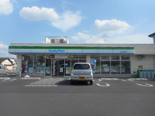 【コンビニエンスストア】ファミリーマート　熊谷美土里町店まで218ｍ