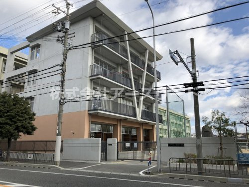 【小学校】豊中市立小曽根小学校まで359ｍ
