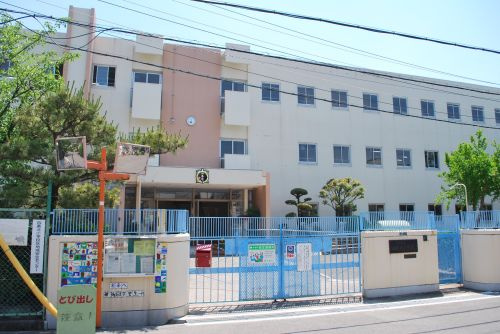 【小学校】四条北小学校まで505ｍ