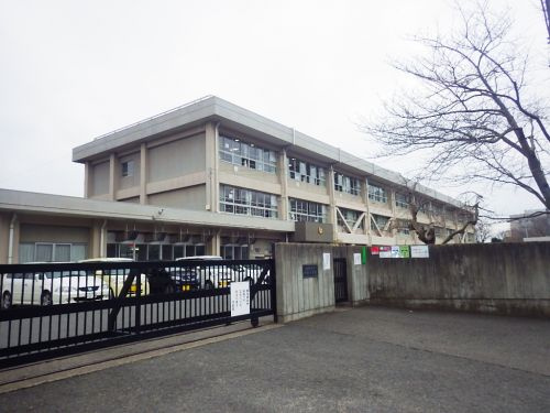 【小学校】横須賀市立神明小学校まで1192ｍ