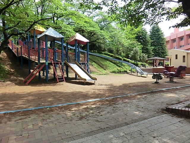 【公園】福生公園まで580ｍ