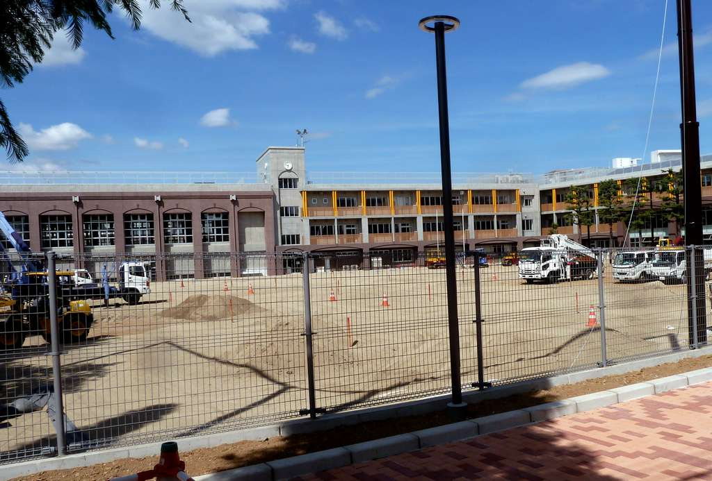 【中学校】西池袋中学校まで623ｍ