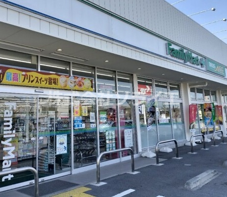 【コンビニエンスストア】ファミリーマート　ドラッグエース広瀬東店まで716ｍ