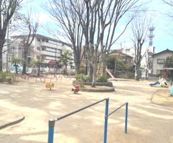 【公園】上新井東公園まで634ｍ