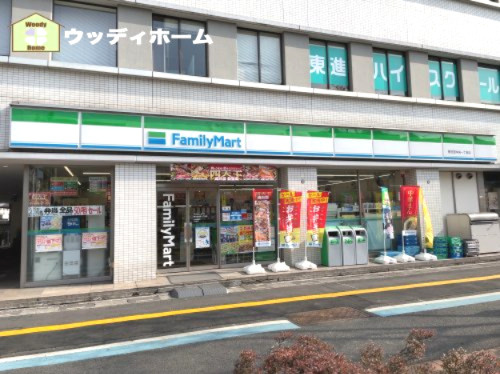【コンビニエンスストア】ファミリーマート　春日部中央一丁目店まで205ｍ