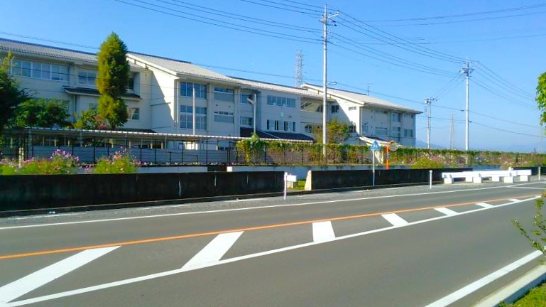 【中学校】高崎市立吉井西中学校まで820ｍ