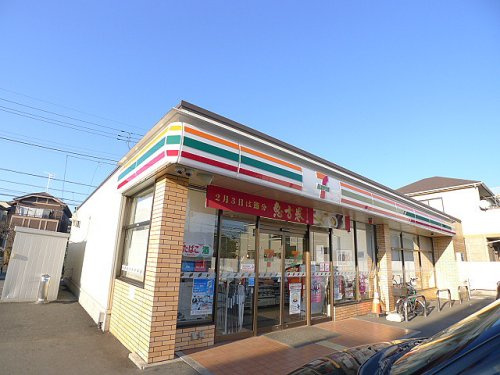 【コンビニエンスストア】セブンイレブン　越谷花田4丁目店まで1076ｍ