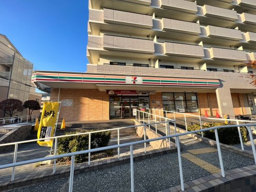 【コンビニエンスストア】セブンイレブン　神戸本庄町1丁目店まで184ｍ
