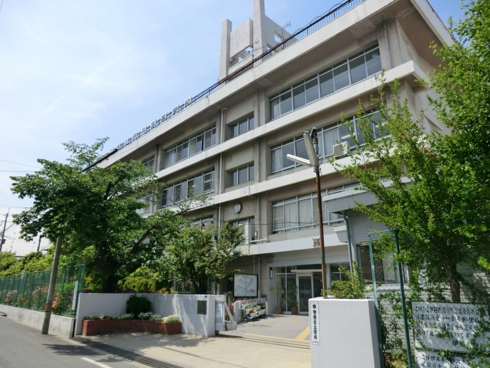 【高校】伊丹市立伊丹高等学校まで1709ｍ