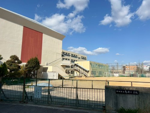 【小学校】伊丹市立有岡小学校まで840ｍ