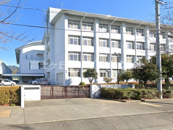 【中学校】静岡市立竜爪中学校まで673ｍ