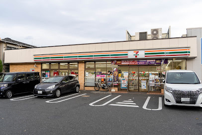 【コンビニエンスストア】セブンイレブン　武蔵野成蹊通り店まで215ｍ